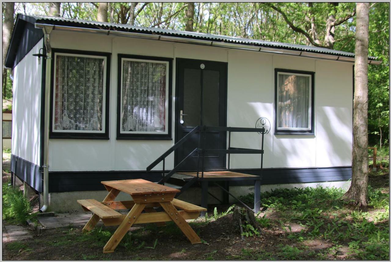 DDR Bungalow direkt am Strand auf Rügen Dranske Exterior foto