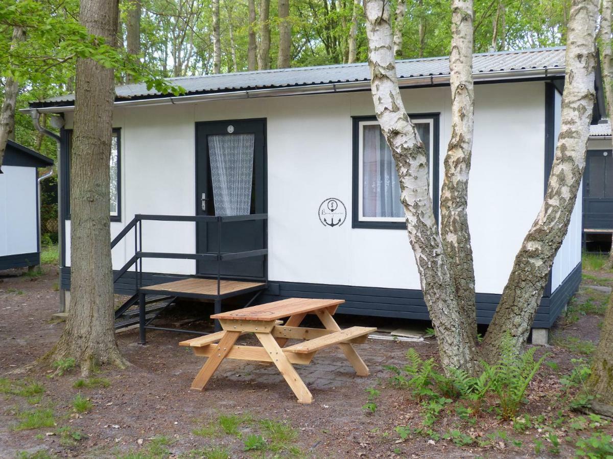 DDR Bungalow direkt am Strand auf Rügen Dranske Exterior foto