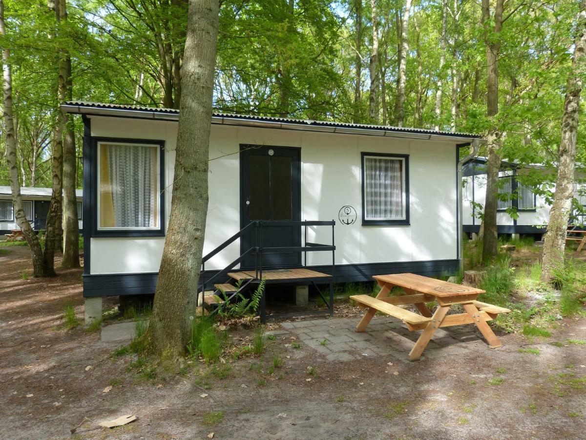 DDR Bungalow direkt am Strand auf Rügen Dranske Exterior foto